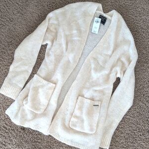 Abercrombie& Fitch cream sweater cardigan nwt small